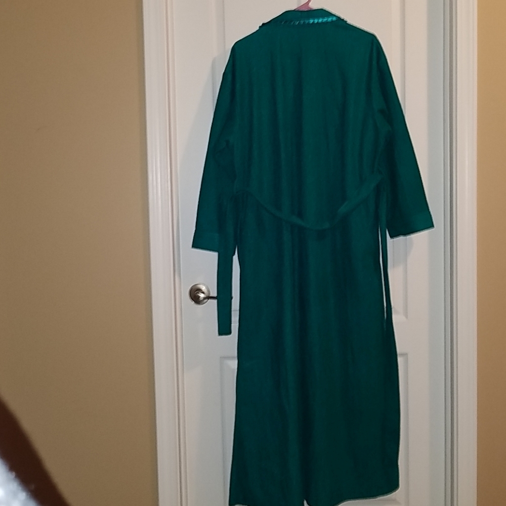 Adonna Robe - Picture 2 of 2